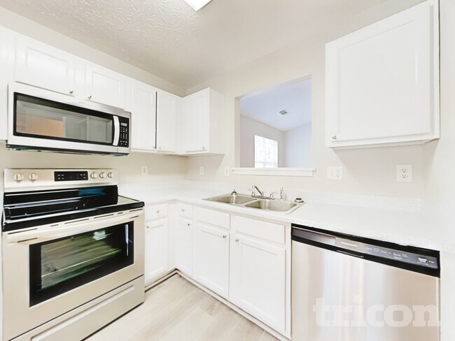 7020 Setters Way, Lithonia, GA 30038 - photo 7