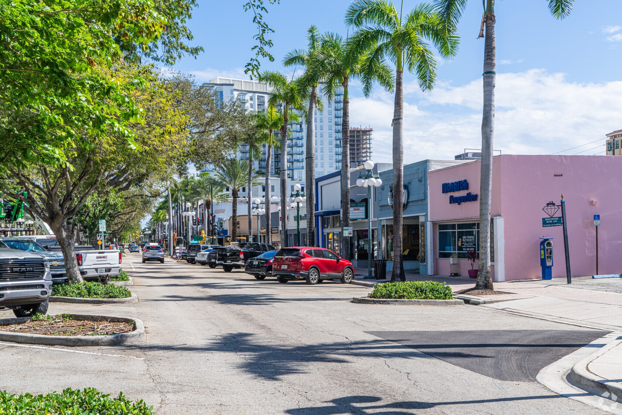 This is Downtown Hollywood Bares and Restaurants.