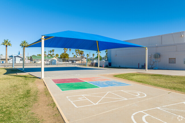 Holmes Elementary, Mesa: Where education is tailored to each student's needs.