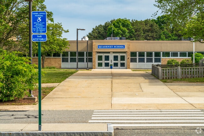 Quashnet School is a public elementary school located in Mashpee for students in grades 3rd-6th.