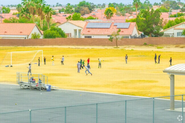 Clifford Middle School Photo 5