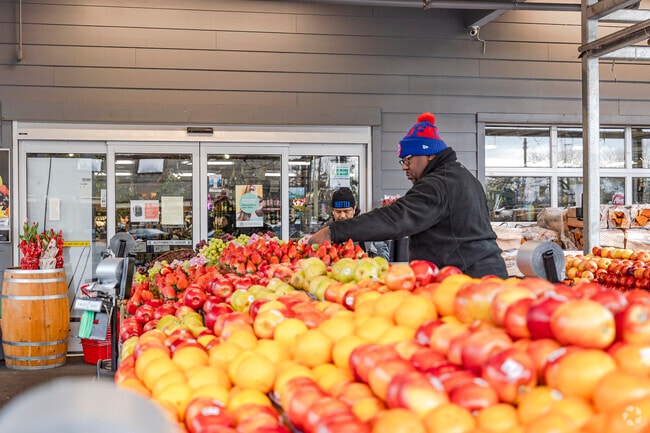 A local favorite, H&L produce offers some of the freshest produce in town.
