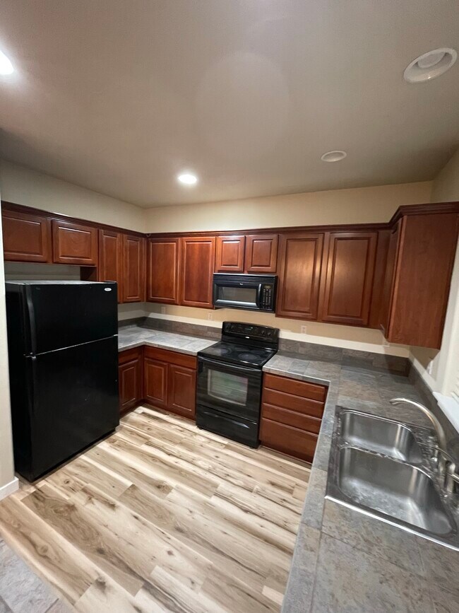 1751 SE Water Lily St, Hillsboro, OR 97123 - photo 4