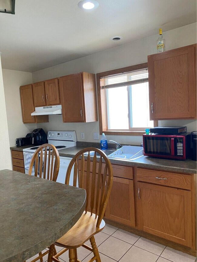 924 7th St S, La Crosse, WI 54601 - photo 5