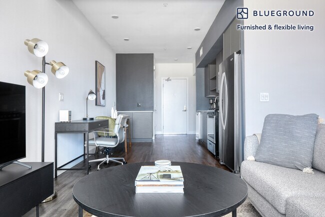 6677 W Santa Monica Blvd unit FL7-ID904, Los Angeles, CA 90038 - photo 3