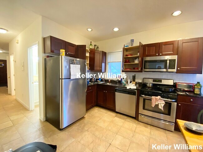 7 Iroquois St unit 1, Roxbury Crossing, MA 02120 - photo 2