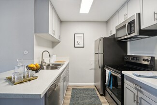 15454 Sherman Way, Van Nuys, CA 91406