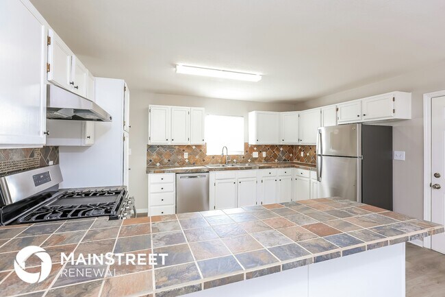 413 N Seminole Dr, Independence, MO 64056 - photo 6