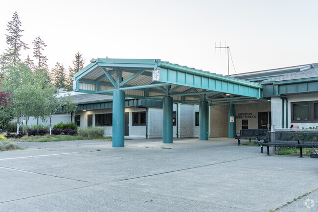 Your kids will enjoy learning in the inspiring atmosphere of Kingston Middle School.