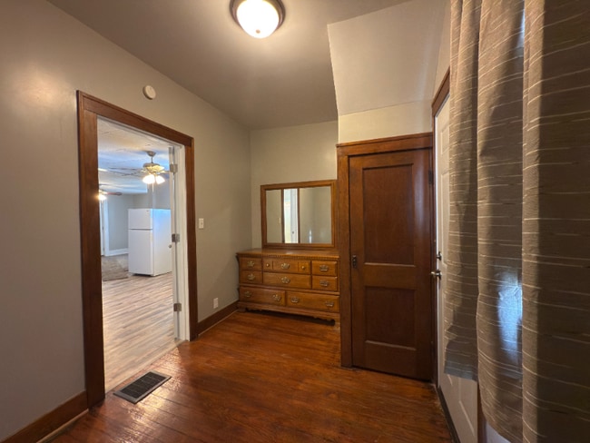 339 W North St unit A, Fostoria, OH 44830 - photo 4