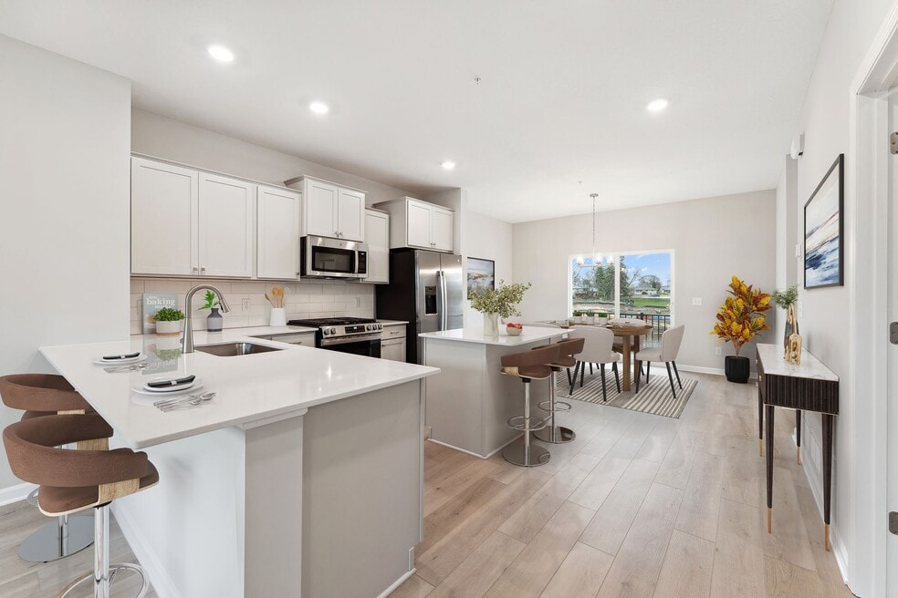 1526 Traverse Ln, West Saint Paul, MN 55118 - photo 1