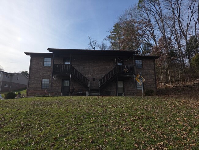 1060 Union St unit 3, Kingsport, TN 37660 - photo 2