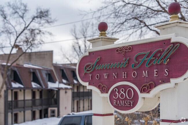 Welcome to the Summit Hill
Community in Saint Paul, Minnesota.