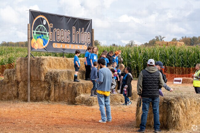 Green Bridges Pumpkin Patch offers field trips to the neighboring schools.