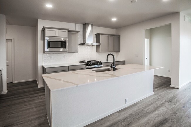 6071 Red Barn Rd, Timnath, CO 80547 - photo 4