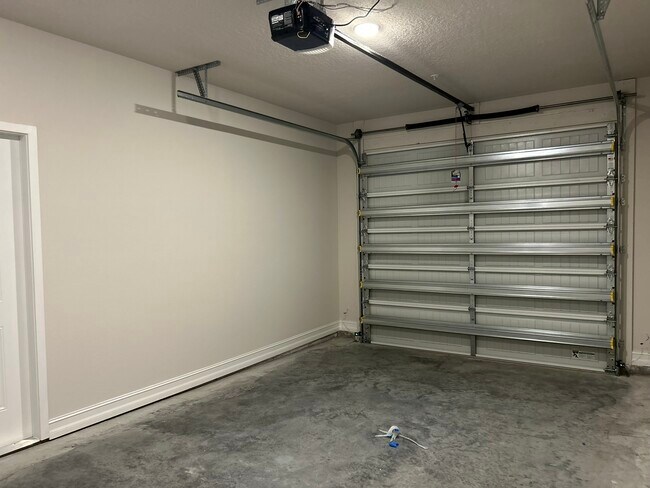 Lake Tavares Townhomes, Tavares, FL 32778 - photo 3