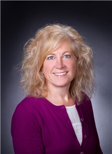 Linda Splettstoeszer