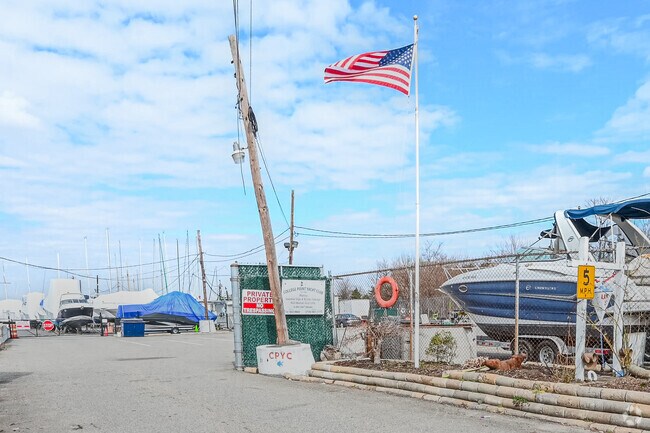 College Point Yacht Club helps residents make the most of the water,