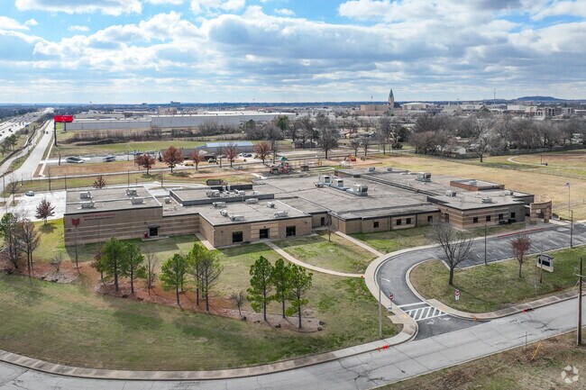 Grove Elementary School serves students in Pre-K through 5th Grade.