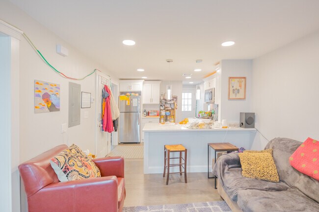 54 Brooks St unit 3, Boston, MA 02128 - photo 3