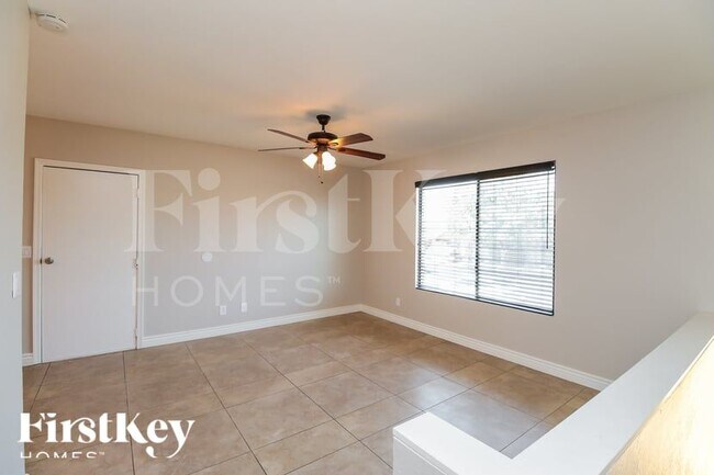 4359 E Lynne Ln, Phoenix, AZ 85042 - photo 3