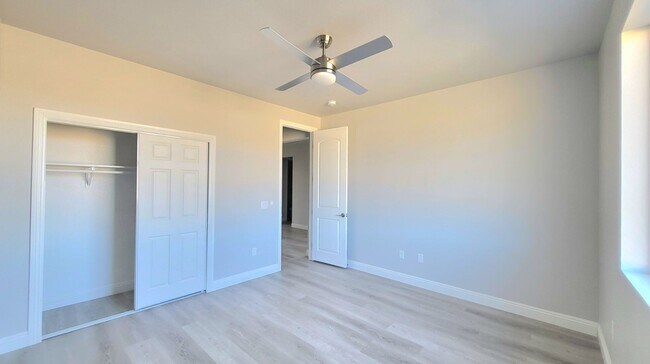 6801 Sandpebble St, Pahrump, NV 89061 - photo 4