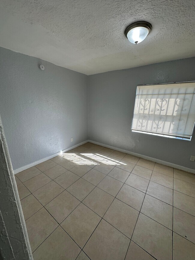 312 Acosta St, Jacksonville, FL 32204 - photo 4