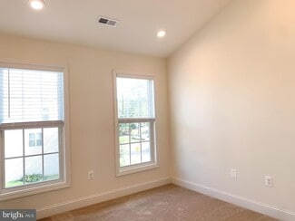 14711 Beaumeadow Dr Unit Upper Level 2, Centreville, VA 20120