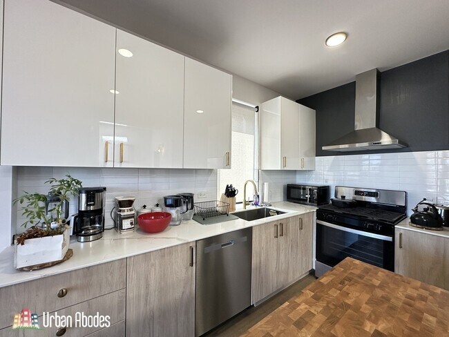 908 N California Ave unit A02C, Chicago, IL 60622 - photo 4