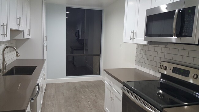 Hudson Terrace, Los Angeles, CA 90042 - photo 6