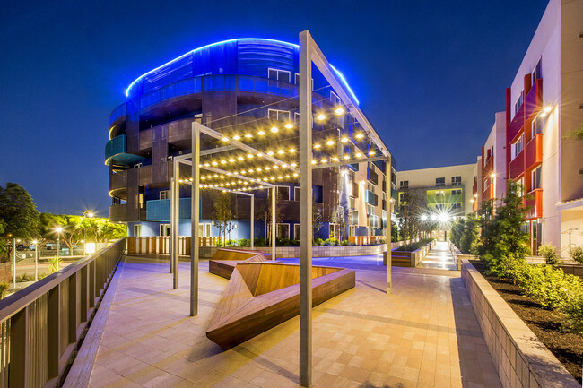 Expansive outdoor community space in the city appeals to residents and pets