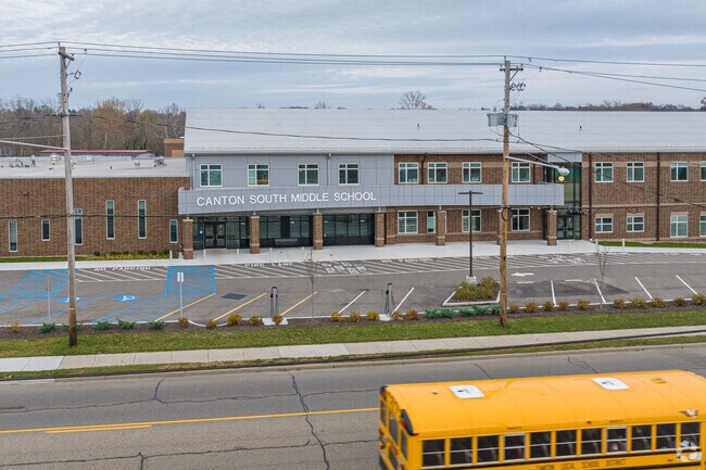 Canton South Middle School offers summer camps & leagues in basketball, volleyball & tennis.