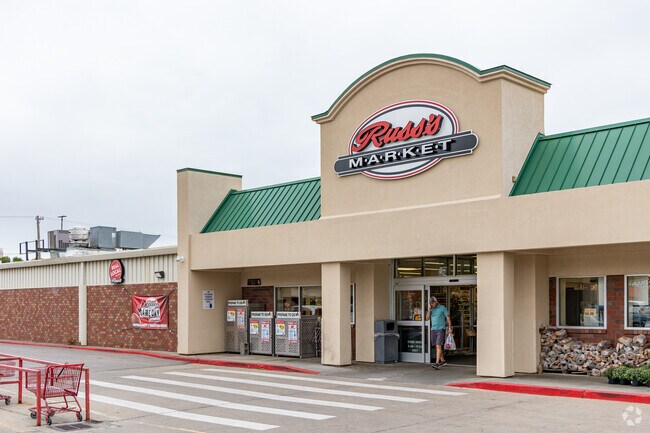 Russ's Market is a popular grocery store for Havelock residents.