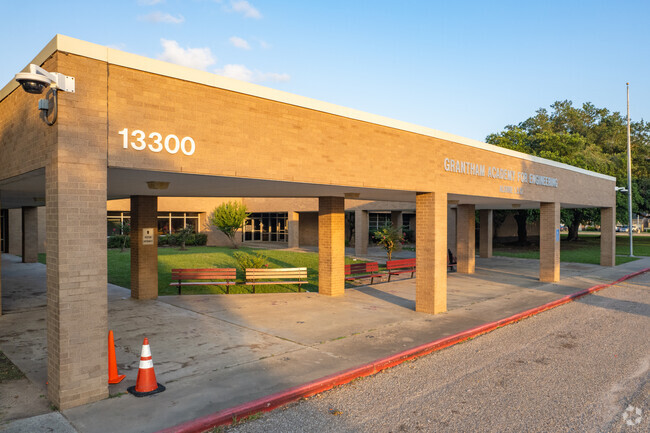 Grantham Academy for Engineering emphasizes innovation and problem-solving in its curriculum.