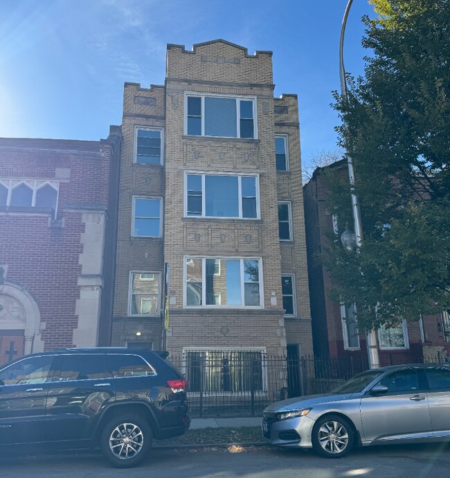 4209 W Jackson Blvd Unit 3, Chicago, IL 60624