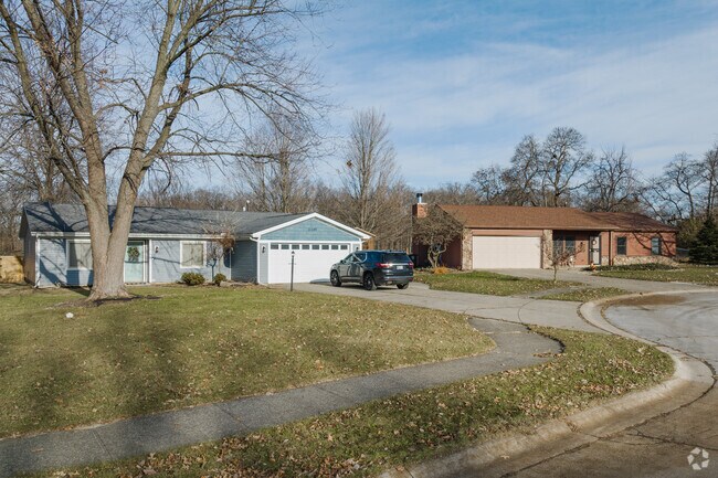 Shoaff Park in Fort Wayne has colorful homes with spacious yards.
