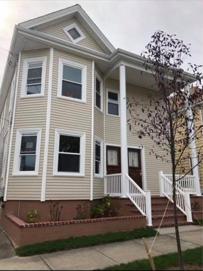 338 Shaw St unit 1st Floor, New Bedford, MA 02745 - photo 2