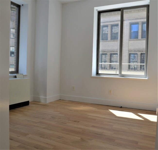 Cipriani Club Residences unit 1622, New York, NY 10005 - photo 3