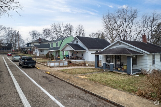 Bungalow and craftsman styled homes are very common in Bryan Park.