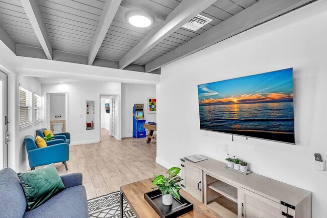 1568 NE 35th St unit ID1372329P, Oakland Park, FL 33334 - photo 6