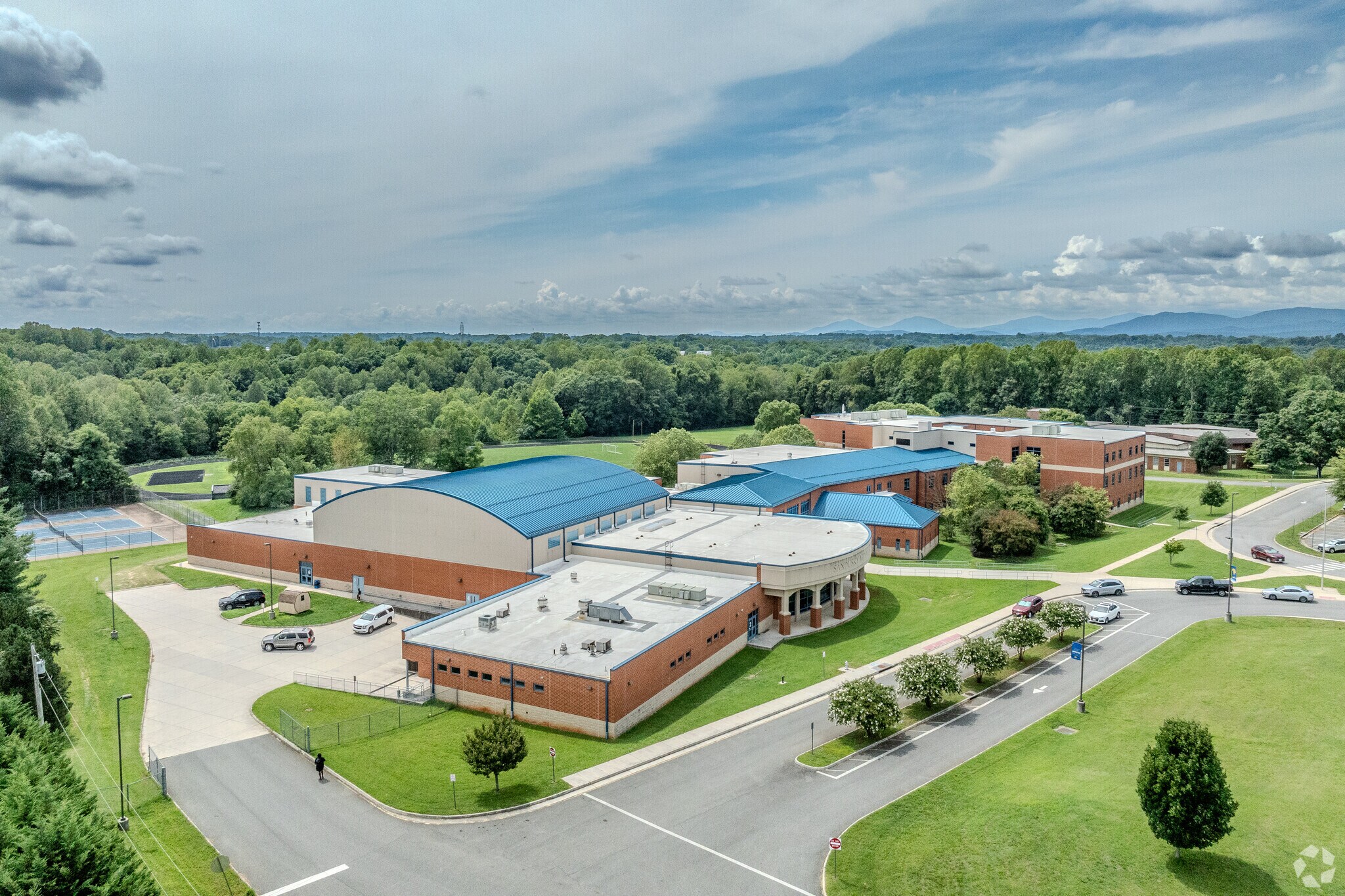 Enjoy proximity to Sandusky Middle School, known for its engaging learning environment.