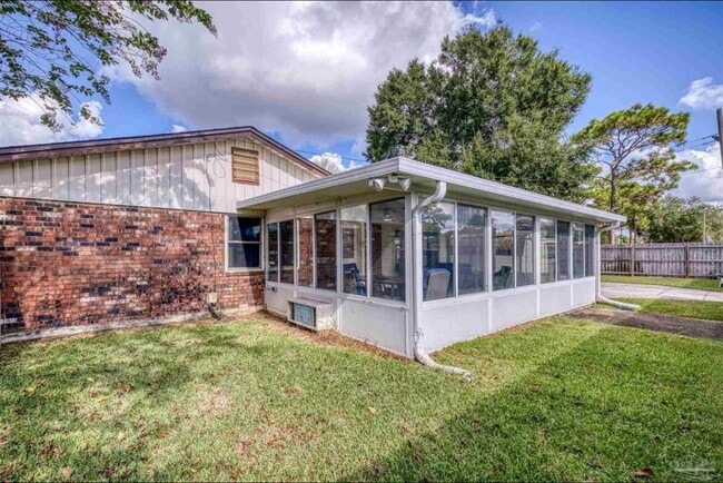 4866 Cuerro Ct, Pensacola, FL 32526 - photo 3