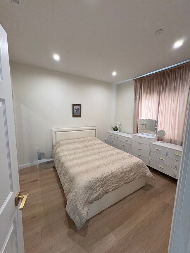 15857 Stare St, Los Angeles, CA 91343 - photo 7