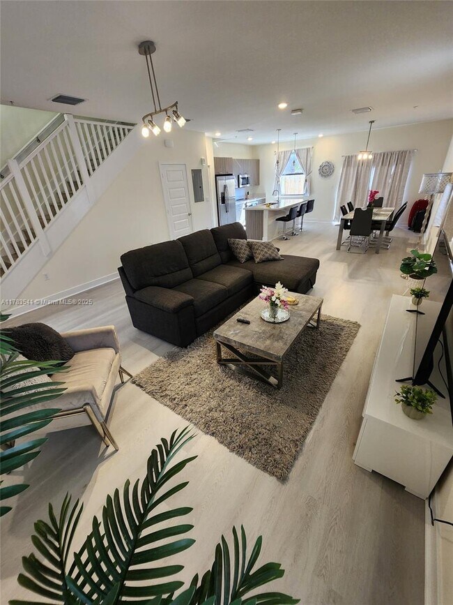 10407 NW 82nd St Unit 12, Doral, FL 33178