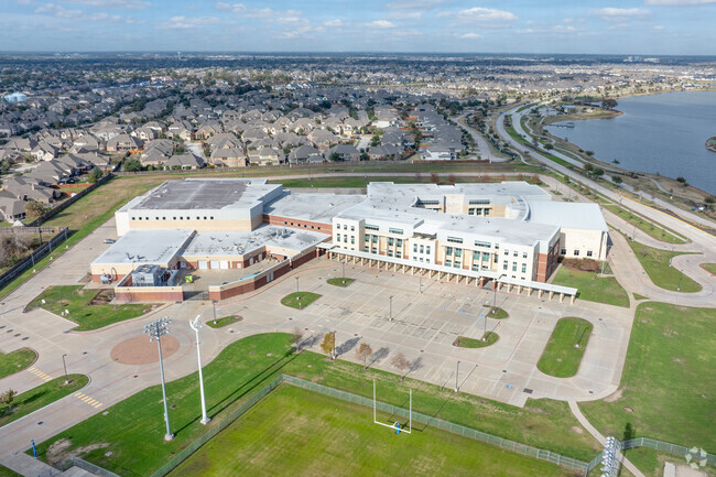 Discover the sprawling campus as Anthony Middle School unfolds from an elevated perspective.