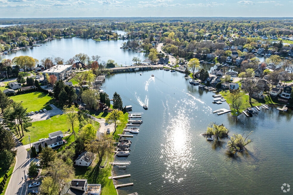 OkaucheeLake_1028463_AS_081125_V1