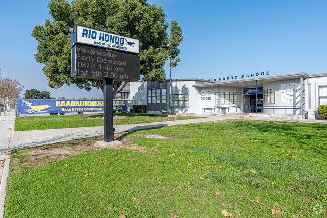 The front sign for Rio Hondo Elementary School in Downey