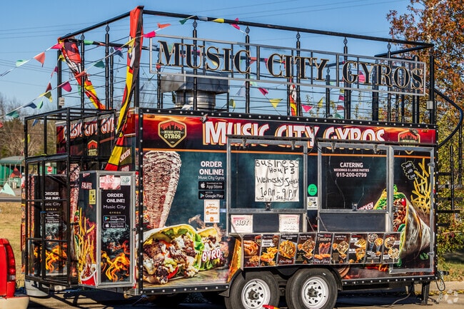 For a convenient lunch spot in Lascassas, check out the Music City Gyro food truck.