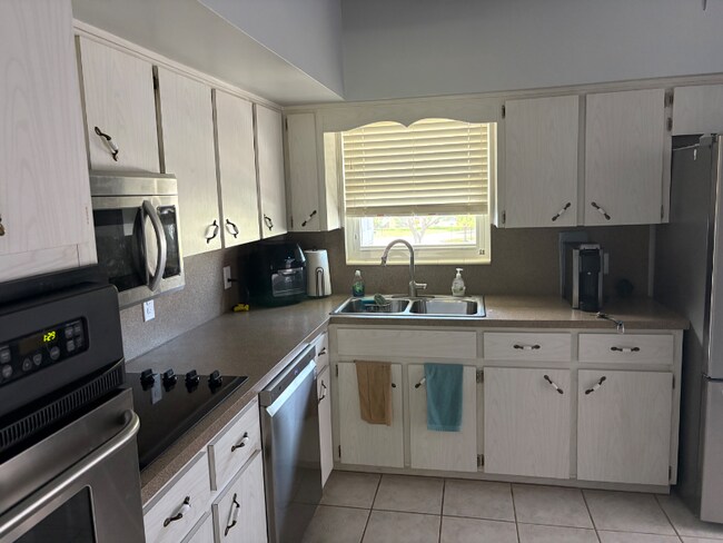 2261 Swedish Dr unit 49, Clearwater, FL 33763 - photo 6