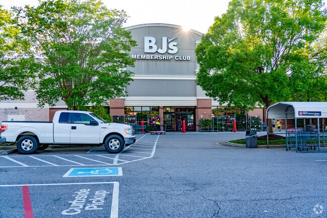 South Raleigh locals shop at nearby BJ’s for affordable groceries and everyday essentials.